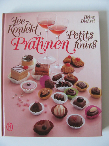 Backbuch tee konfekt petits - backbuch,